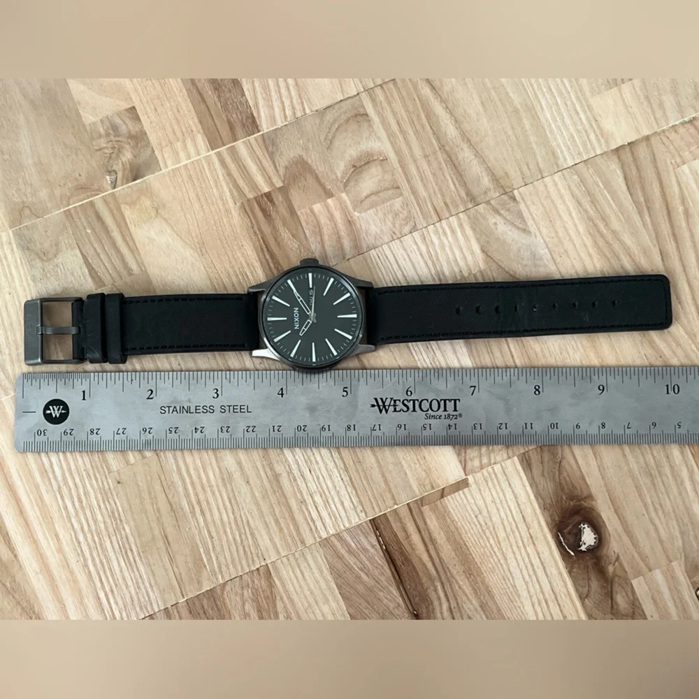 Nixon The Sentry Never Be Late Watch Black Green Dial Gunmetal Case Leather
